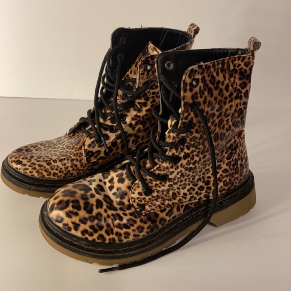 Child size 13 Cheetah print ankle boots